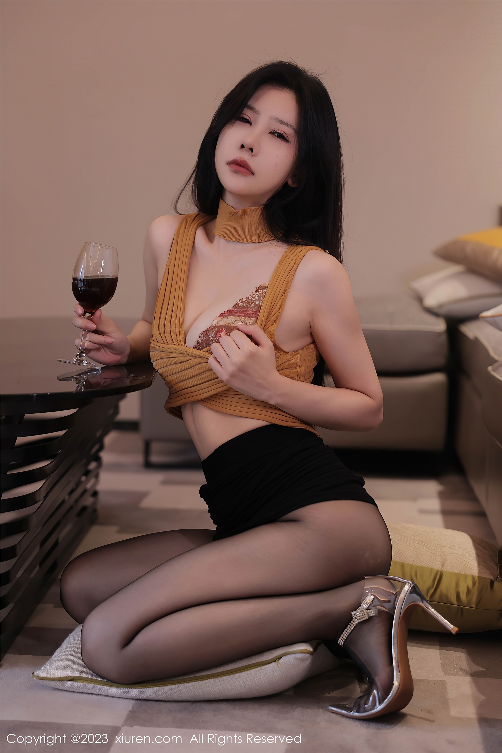 XiuRen秀人网  2023.06.15 NO.6920 尹甜甜